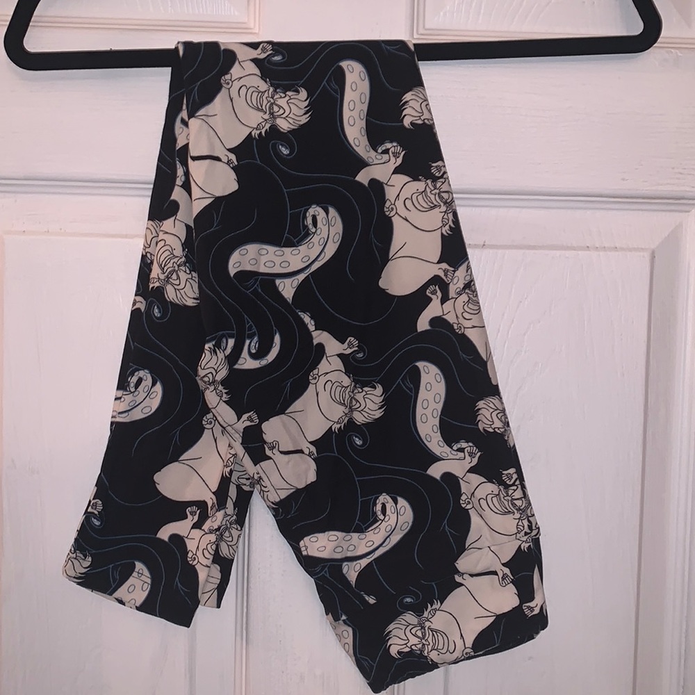 LuLaRoe Disney Little Mermaid Ursula OS Leggings